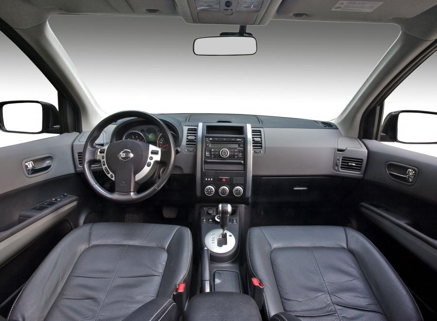  Nissan X-Trail 2007 года  (фото 2 из 105)